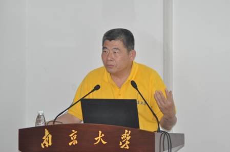 J:\活动\2016年\2016.05.20-27 南京 南京大学114周年5•20校庆科学报告会\照片\2016.05.20 单之蔷、张晓林\挑选\张晓林\DSC_0696.JPG